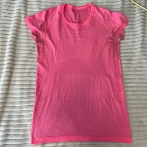 Lululemon swiftly tech short sleeve